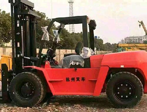 大吨位燃油叉车